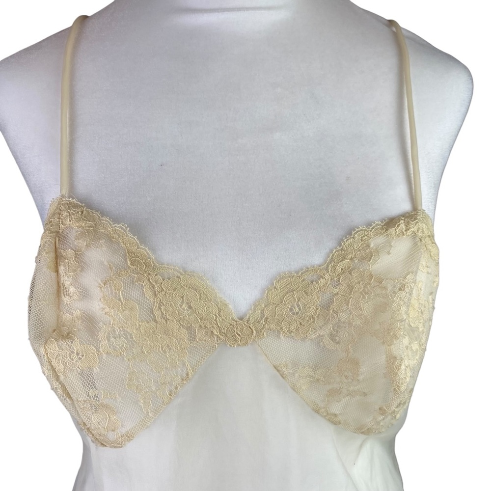 Vintage Vanity Fair lace and nylon nightie with sleeveless matching robe… - Picture 2 of 14